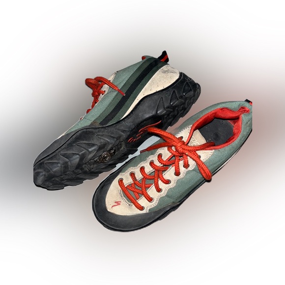 Specialized Rockhopper bicycle shoes - Picture 2 of 8